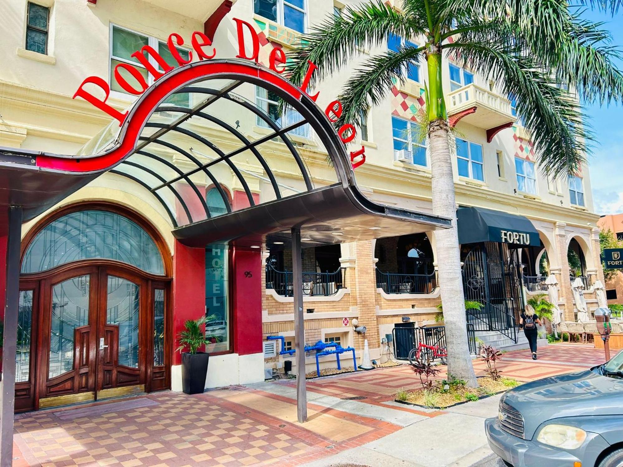 Ponce De Leon Hotel St. Petersburg Exterior photo
